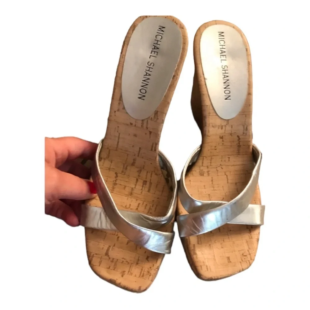 Micheal Shannon size 10 silver metallic leather open toe platform wedge heels